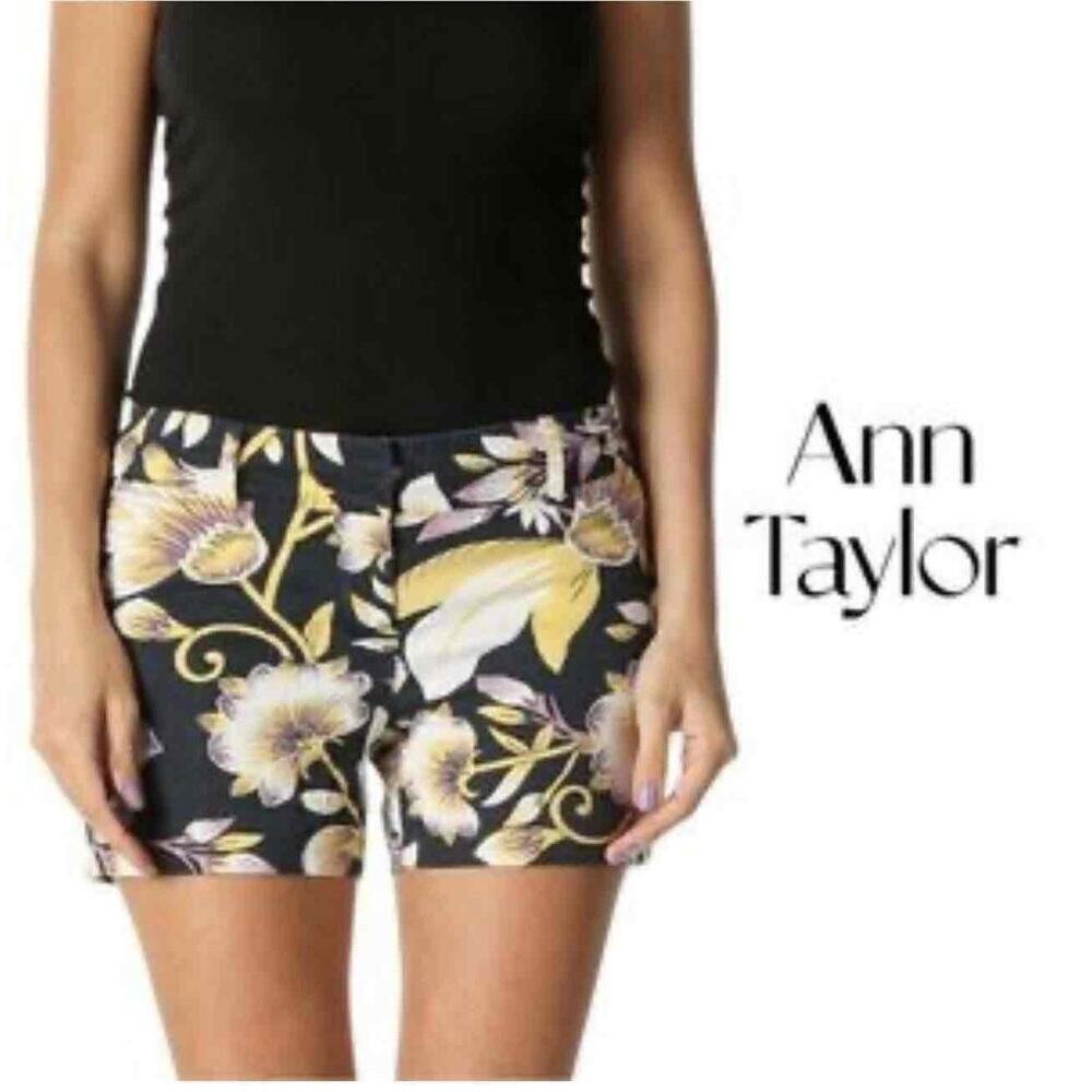 Ann Taylor Black Yellow White‎ Flowers Floral Print Black Background Shorts 6P